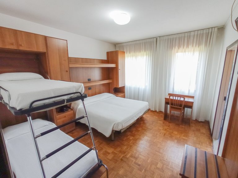 Camera family con letto a castello pronto