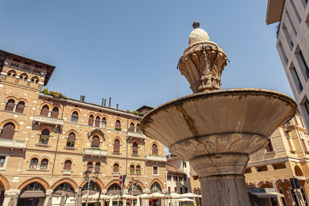 Treviso Piazza San Vito